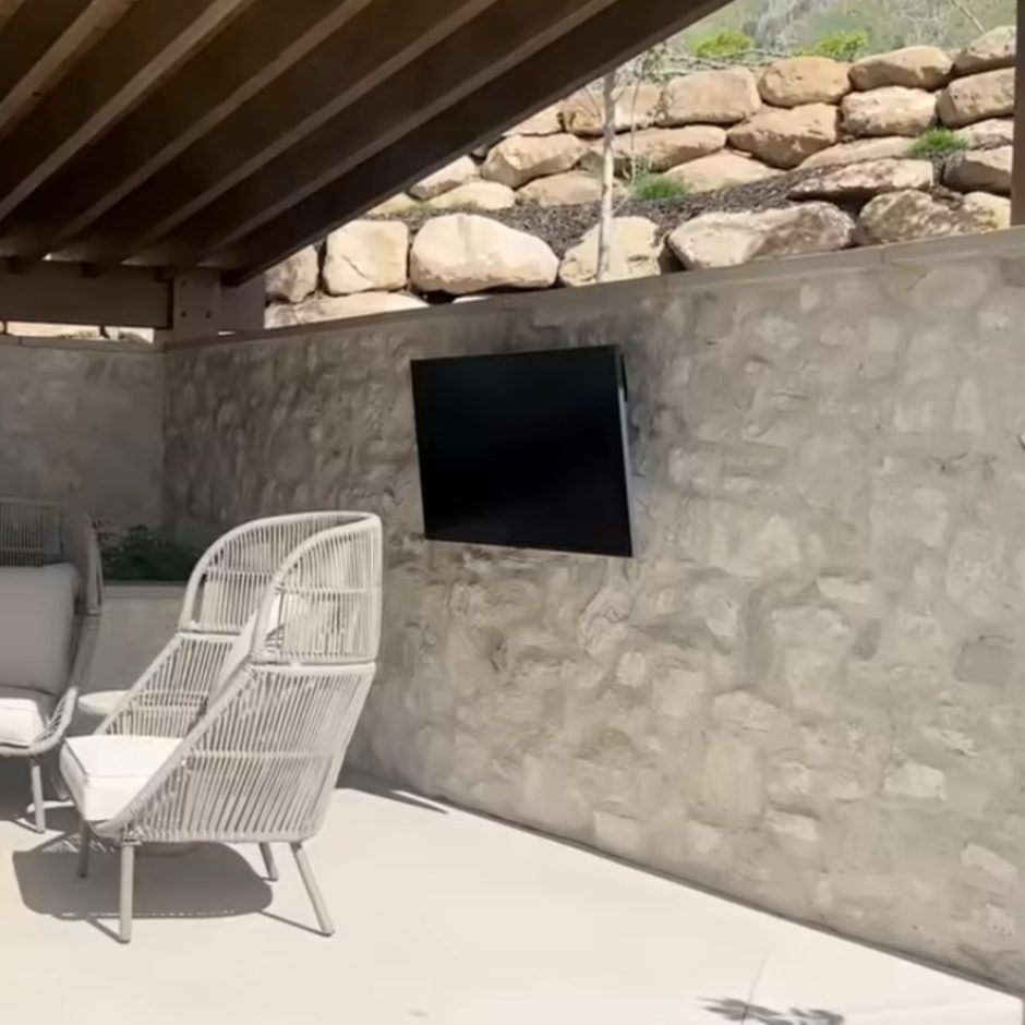 OutdoorPatioTvMounting