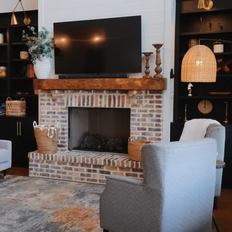 TvMountedOn-ShiplapFireplace